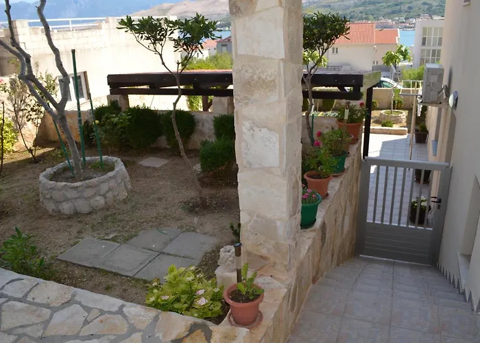 Apartman Lora