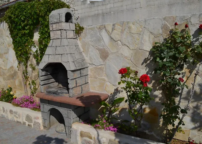 Lora Apartmán Pag Town