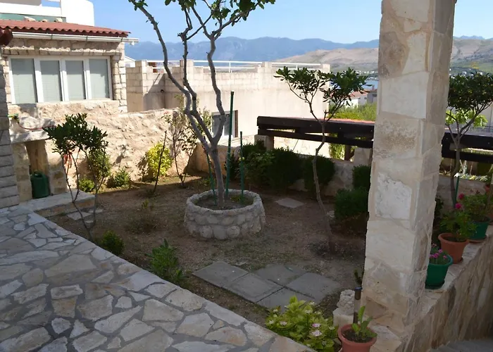 Apartment Lora Pag Town